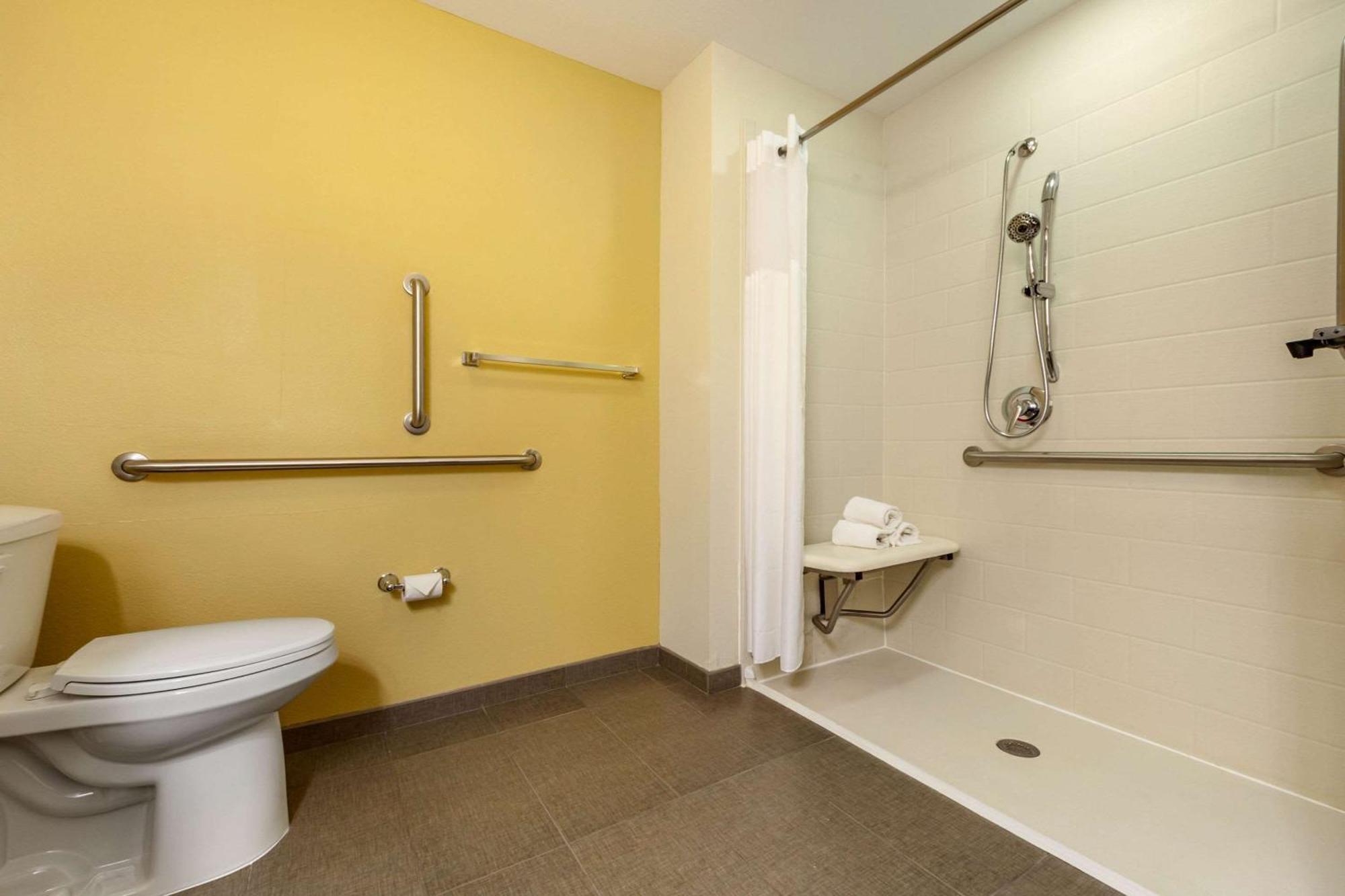Sleep Inn & Suites Fargo Medical Center מראה חיצוני תמונה